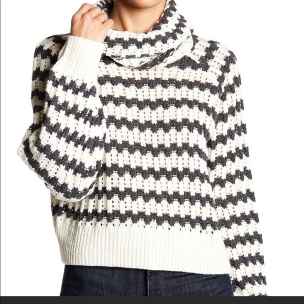 NEW John + Jenn women's cowl neck heavy knit sweater NWD imperfections in fabric